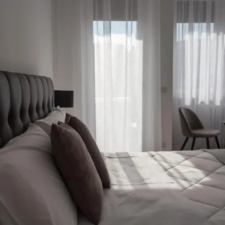 La Maison Bed and breakfast